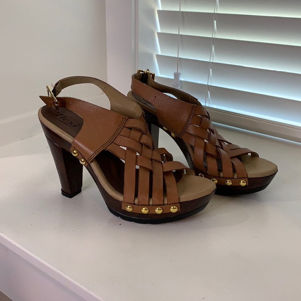 Women’s leather platform 70s inspired sandals